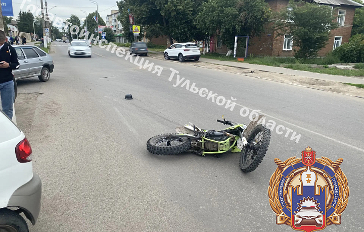 Два подростка на мотоцикле пострадали в ДТП на улице Октябрьской в Донском