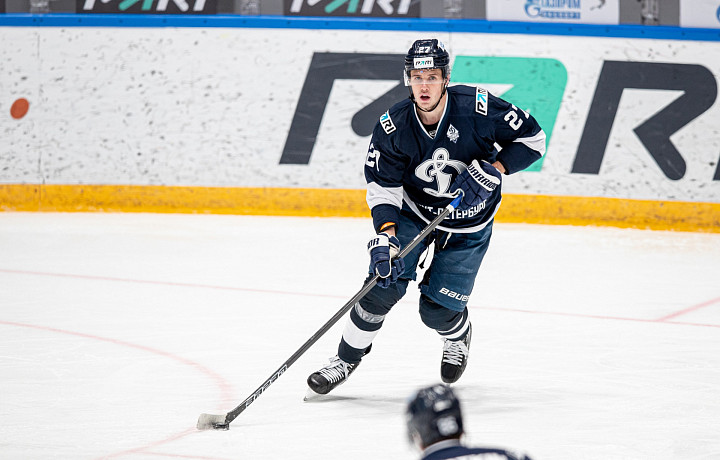 Хоккеист с опытом игры в КХЛ пополнил состав АКМ