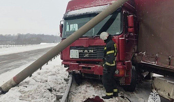 Тульские спасатели за сутки выезжали на пять ДТП и два пожара
