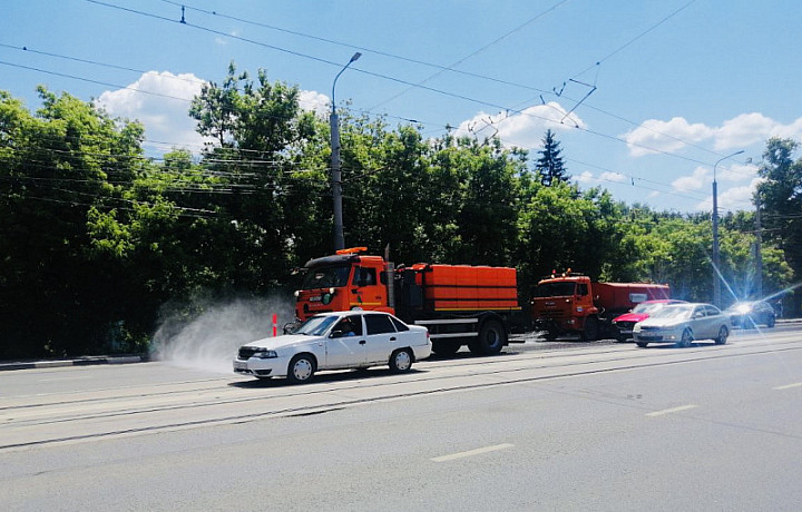 26 июня в Туле из-за жары каждые два часа увлажняют тротуары