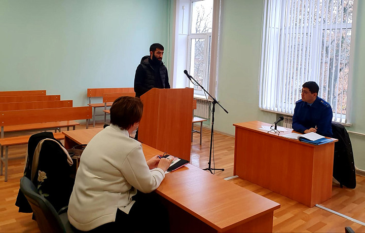 Мужчина выплатит 50 000 рублей штрафа за кражу денег из автомата по продаже воды в Кимовске