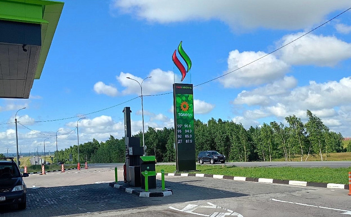 На частных АЗС в Тульской области цена топлива доходит до 100 рублей