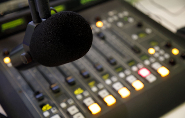 Туляков предупредили об отключении эфирного вещания радиостанций 20 апреля