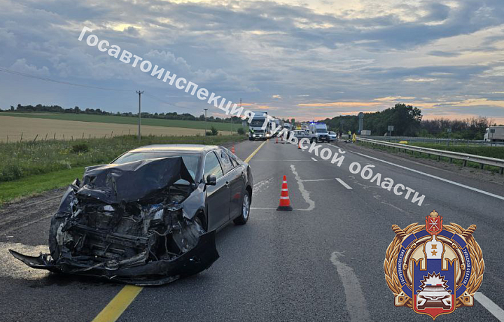 На трассе М-4 в Ефремовском районе столкнулись Chevrolet Niva и Toyota Camry