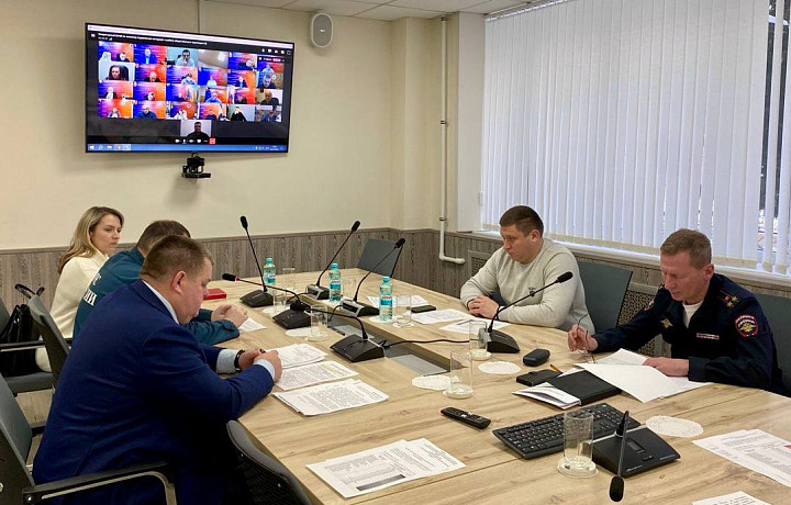 Тульские власти доложили о работах по содержанию дорог в зимние праздники