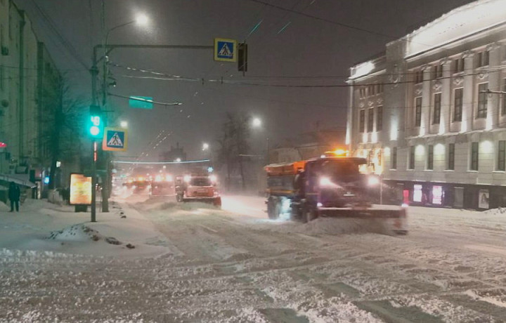 В Туле устраняют последствия снегопада в усиленном режиме