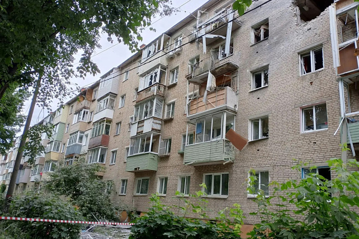Опубликованы фото из дома в Щёкине, куда влетел беспилотник