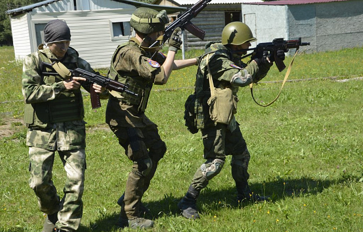 Тульские казаки провели военно-полевые сборы для подростков