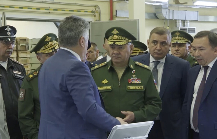 Сергей Шойгу посетил предприятия оборонно-промышленного комплекса Тульской области