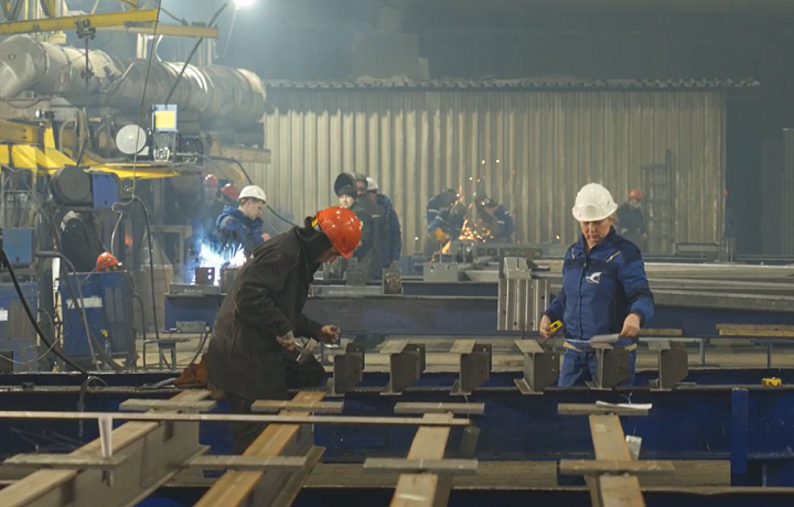 На заводе «СМК Орск» будут изготавливать сэндвич-панели