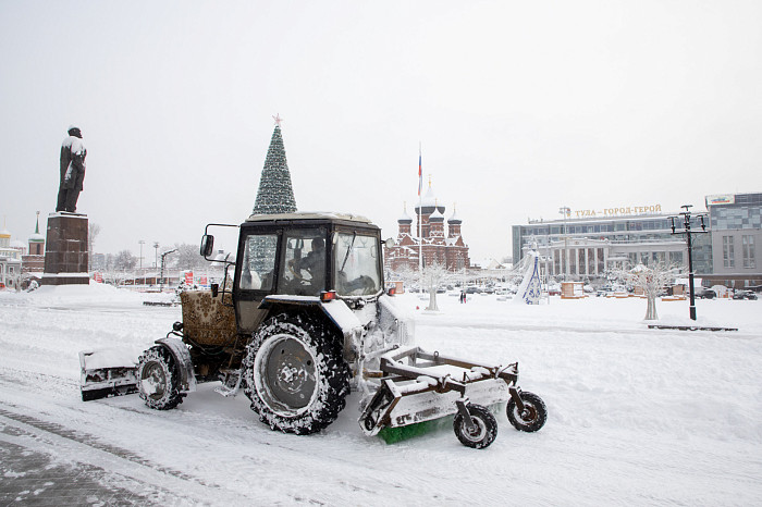 Тулу засыпало снегом: как в городе борются с последствиями стихии
