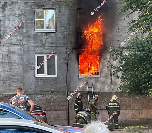 В Туле произошел масштабный пожар на улице Ложевой