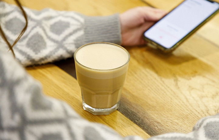 Диетолог рассказала, как избавиться от постоянных перекусов