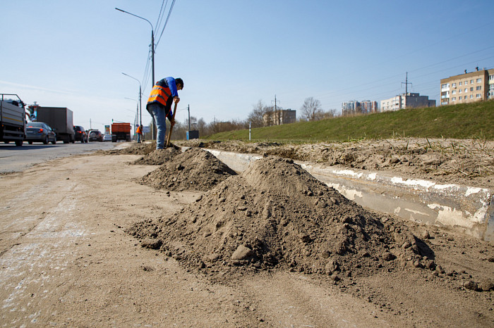 Уборка мусора ведется круглосуточно на тульских улицах