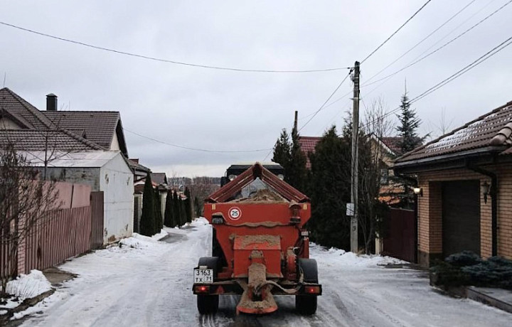 На улицах Тулы 28 декабря продолжится уборка дорог и тротуаров