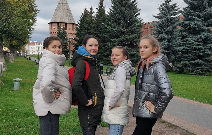 Школьницы из Тульской области отправились в путешествие на поезде из Владивостока в Санкт-Петербург