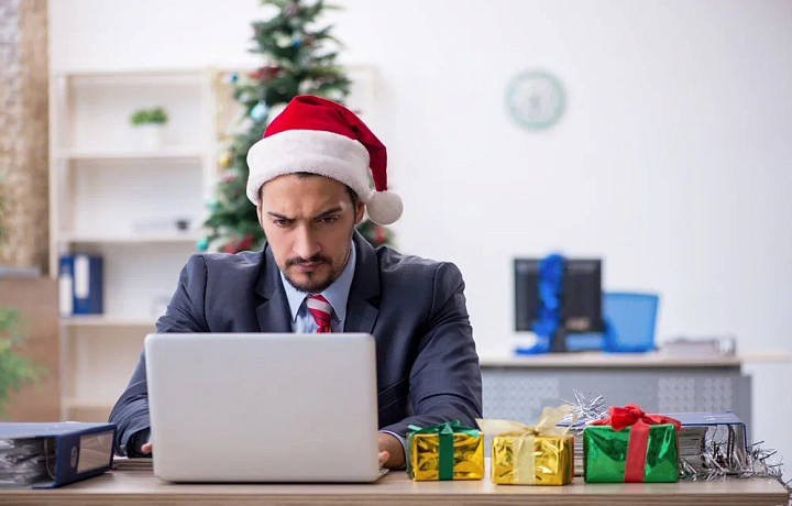 Эксперт объяснил, как россияне будут работать в последнюю неделю 2025 года