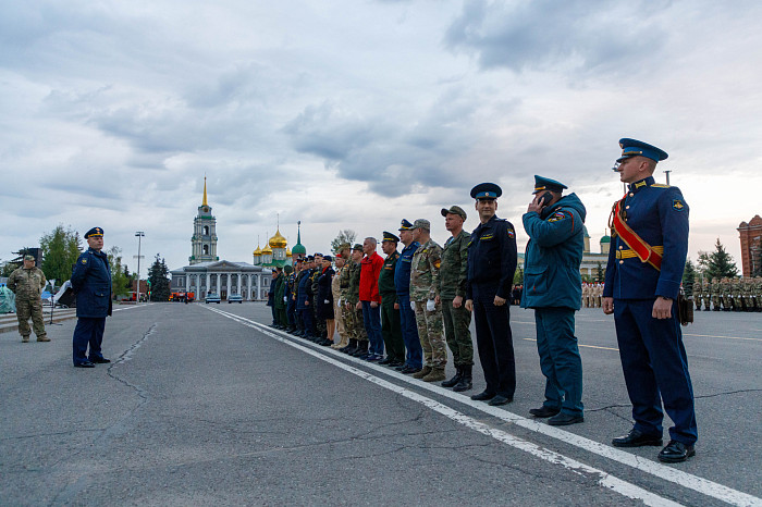 Первая репетиция Парада Победы прошла на площади Ленина в Туле