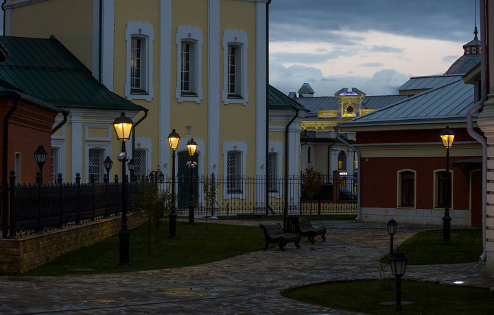 Атмосфера постапокалипсиса и огни ночного города – фотограф-любитель поделился необычными кадрами Тулы
