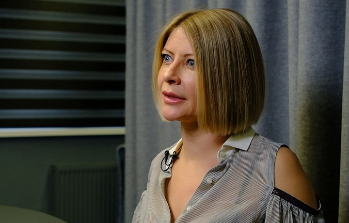 Дофаминовый фастфуд и гормональные горки: сексолог объяснила, чем опасна ревность и проверка телефона партнера