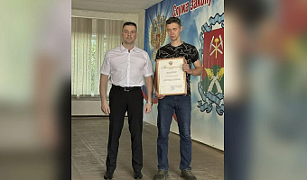 Новомосковец задержал мужчину, угрожавшего убить жену и детей
