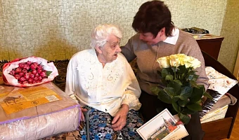 Путин и Миляев поздравили столетнюю жительницу Тулы