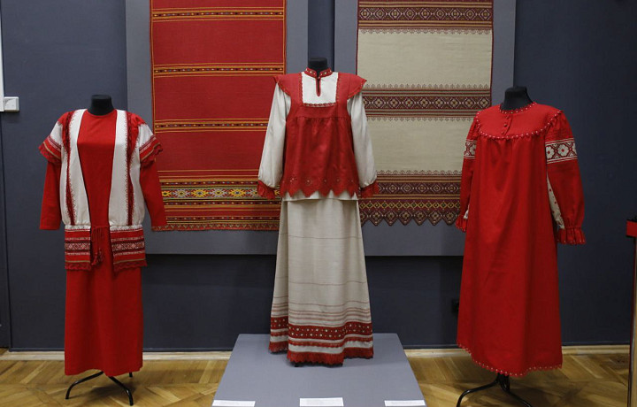 В Тульском музее изобразительных искусств покажут народные костюмы и кружево из Рязани