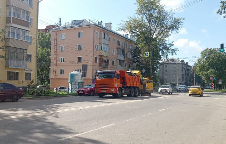 80 единиц техники вышло на уборку Тулы 11 августа