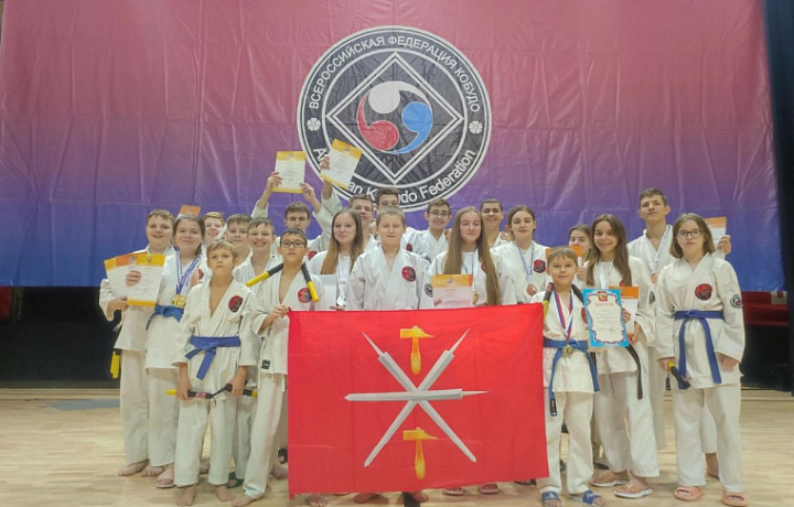 Тульские спортсмены завоевали медали на соревнованиях по восточному боевому единоборству