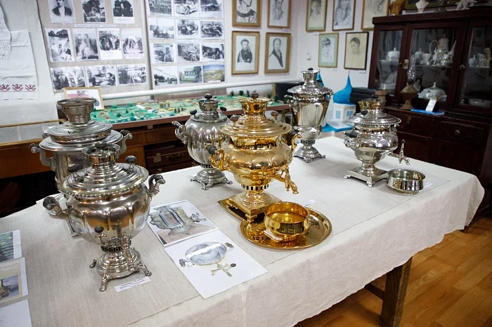 Житель из Плавска собрал коллекцию самоваров XIX века