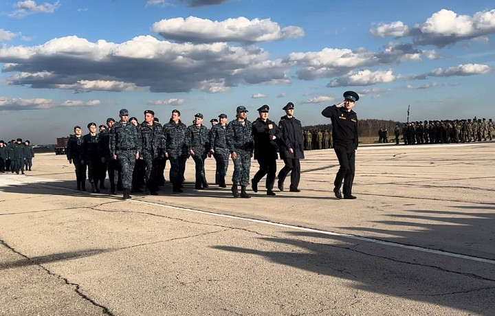 Тульские судебные приставы репетируют участие в Параде Победы