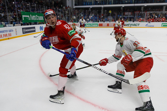Фоторепортаж: как прошел матч между национальными сборными России и Беларуси