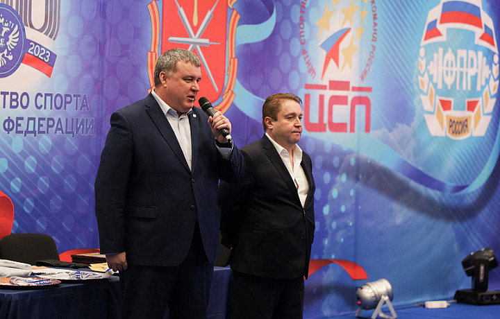 Илья Беспалов посетил тульский ФОК «Оружейник»