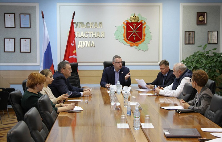 Тульские депутаты поддержали законопроект о запрете пропаганды нетрадиционных сексуальных отношений