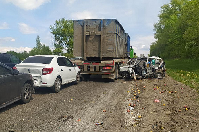 Стали известны подробности массового ДТП с фурой на трассе М-2 в Чернском районе