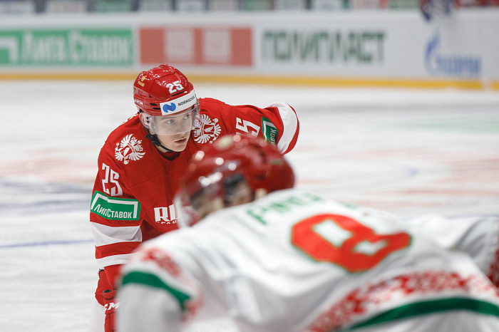 Фоторепортаж: как прошел матч между национальными сборными России и Беларуси