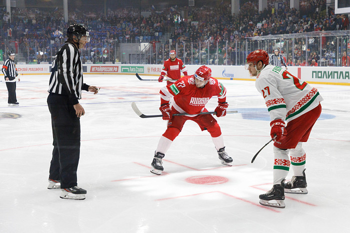 Фоторепортаж: как прошел матч между национальными сборными России и Беларуси
