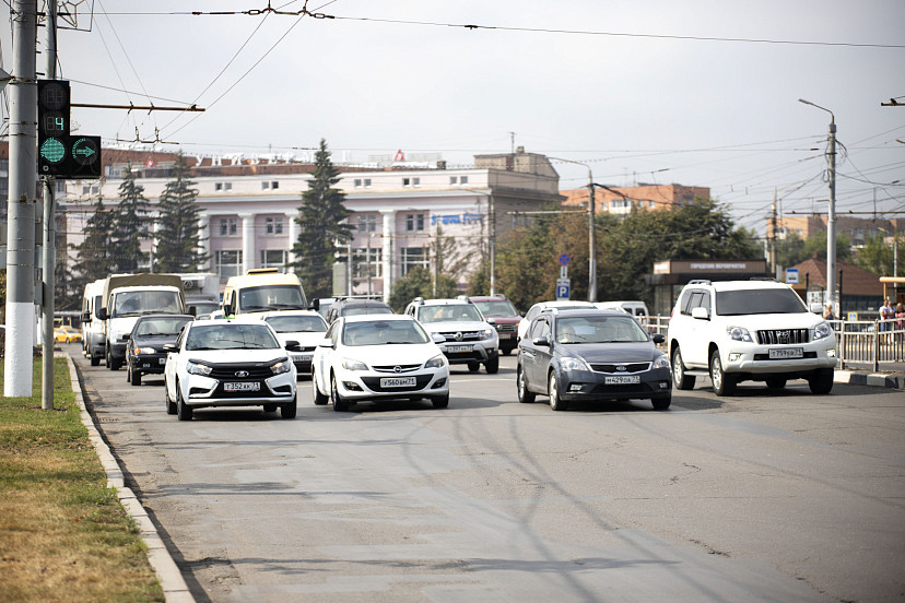 Эксперт спрогнозировал рост цен на российские машины из-за китайских комплектующих | ТСН24