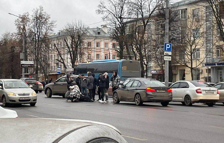 На проспекте Ленина в Туле сбили пешехода