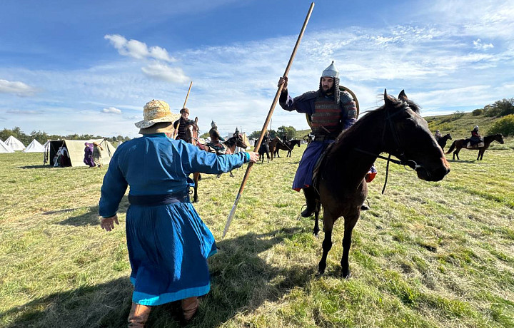 В Тульской области открылся Военно-исторический фестиваль «Поле Куликово»