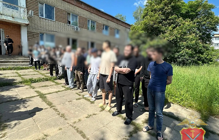Более 60 мигрантов проверили в Новомосковске в ходе операции «Нелегал-2026»