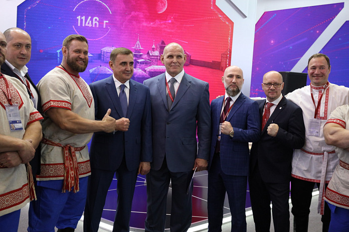 Почти 51,5 млрд рублей инвестиций и сотни новых рабочих мест. Каким был для Тульской области второй день ПМЭФ