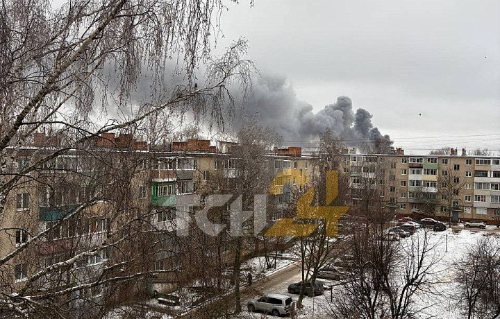 Крупный пожар произошел в Щекине на одном из предприятий