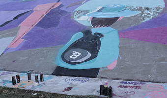 На одной из стен набережной в Туле подростки создали арт-объект «Мечтатель»