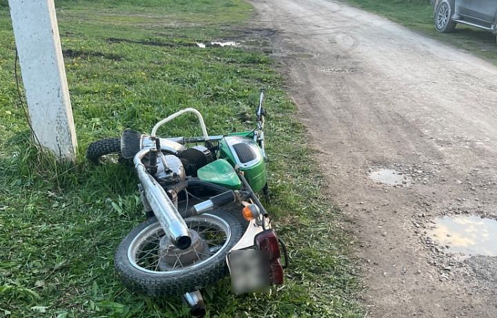 Мотоциклист врезался в столб и погиб в тульской деревне Занино
