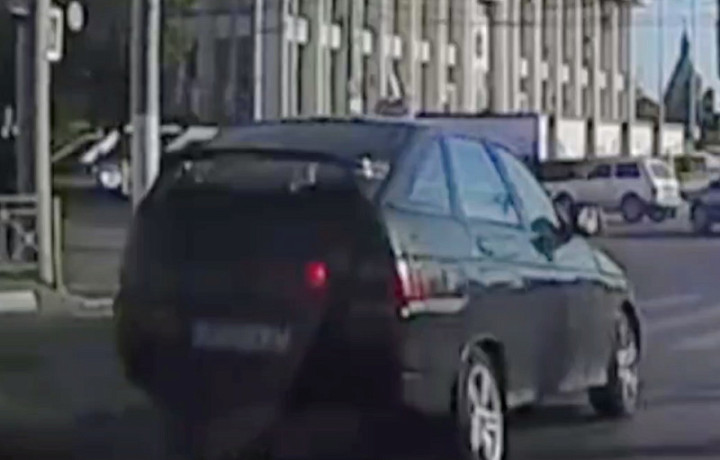 В Туле автомобилист нарушил ПДД два раза за пару секунд