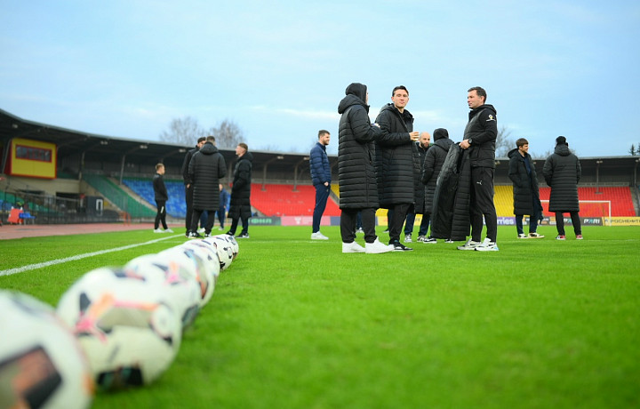 Стартует матч тульского «Арсенала» с «Нефтехимиком»