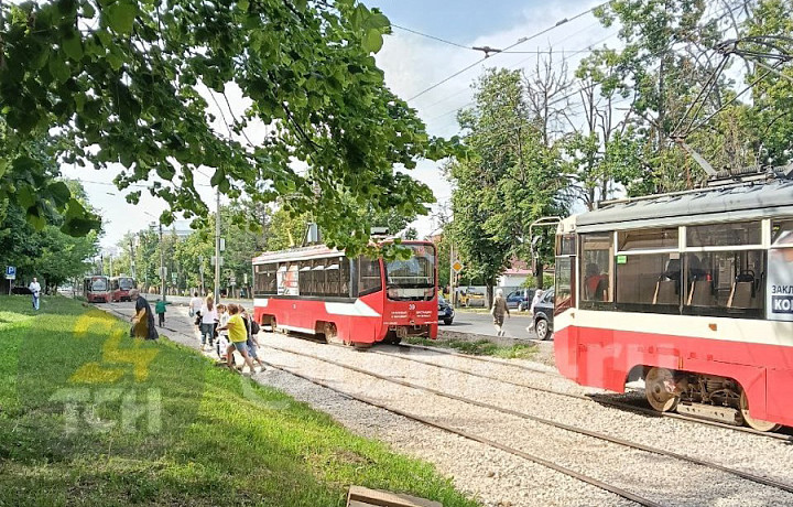 В Туле встали трамваи на улице Станиславского из-за обрыва проводов