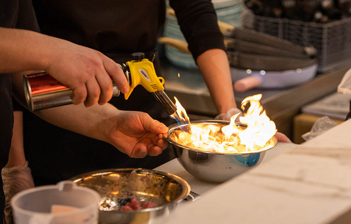 Шесть экстренных извещений после шаурмы и роллов: в 2026 году в Тульской области закрыли уже девять точек общепита 