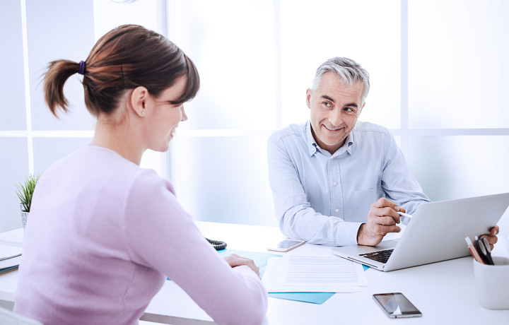 Туляки выступили против штрафов и увольнений за флирт на работе